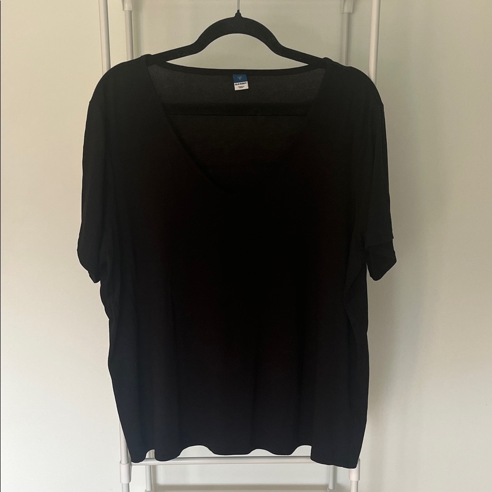 Old Navy Black Luxe V-Neck Short Sleeve Tee